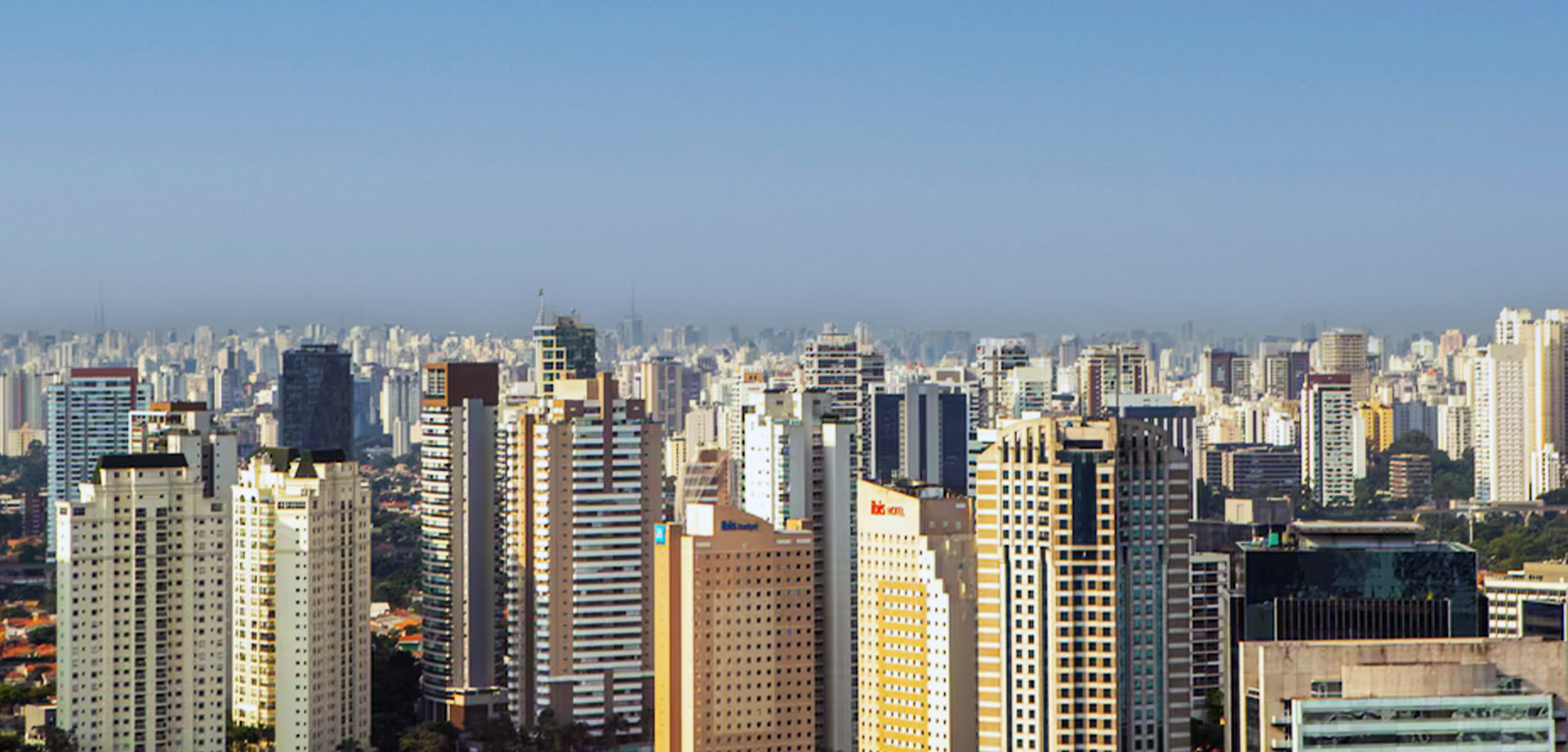 Entenda o impacto do mercado imobiliário de São Paulo, responsável por 25% dos lançamentos de apartamentos no Brasil, e as projeções para os próximos anos.