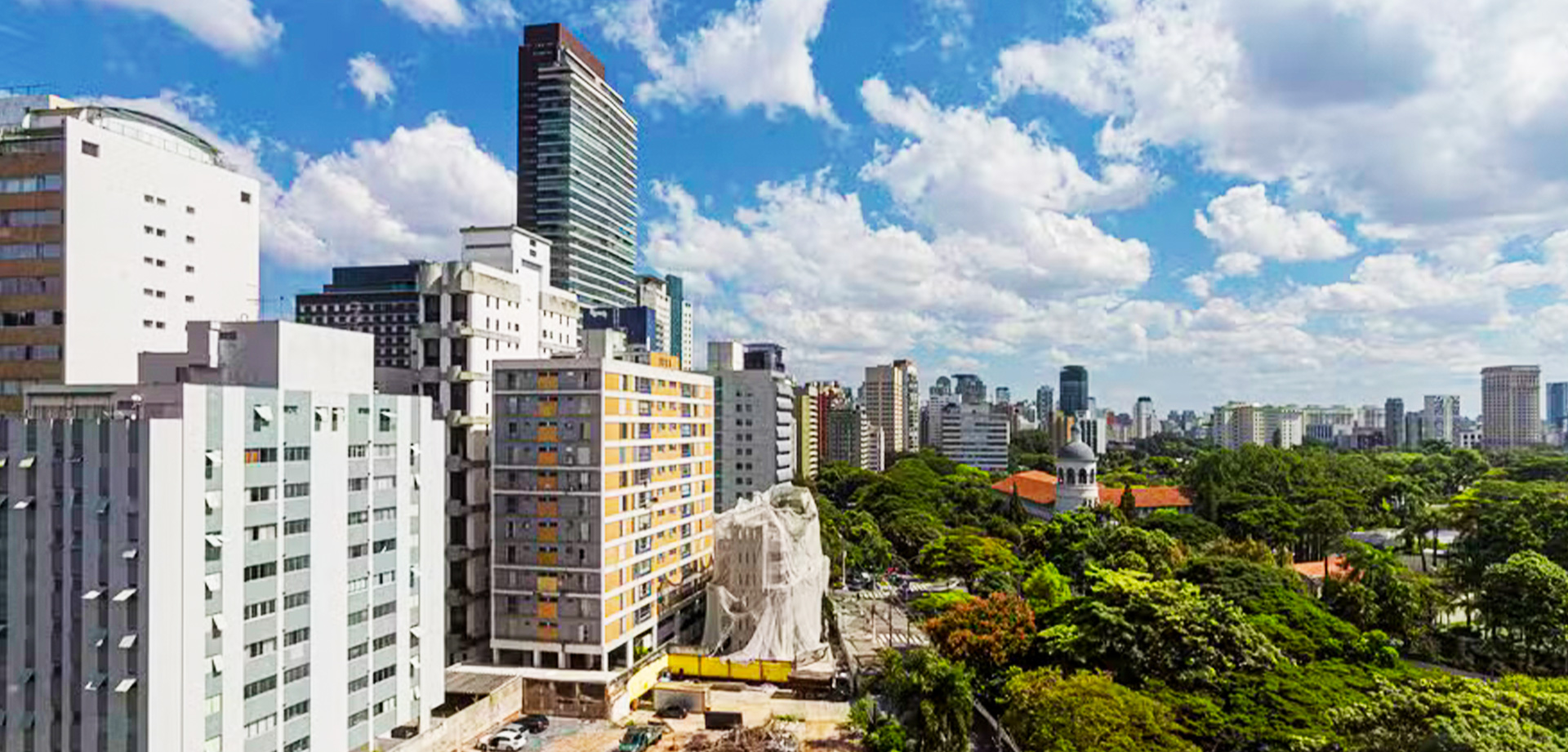 A Câmara de São Paulo retoma o debate sobre a Lei de Zoneamento para corrigir erros no mapa legal, sem alterar a altura dos edifícios nos miolos de bairro. Saiba mais sobre as mudanças previstas.